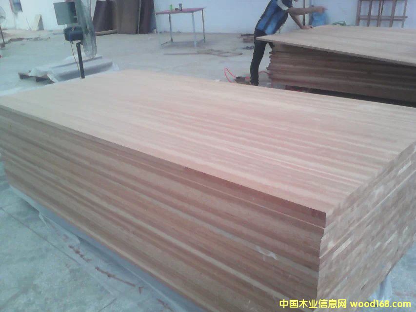 �c(di��n)���鿴����ľ�����ǹ�ֱƴ��Ŵ�DƬ