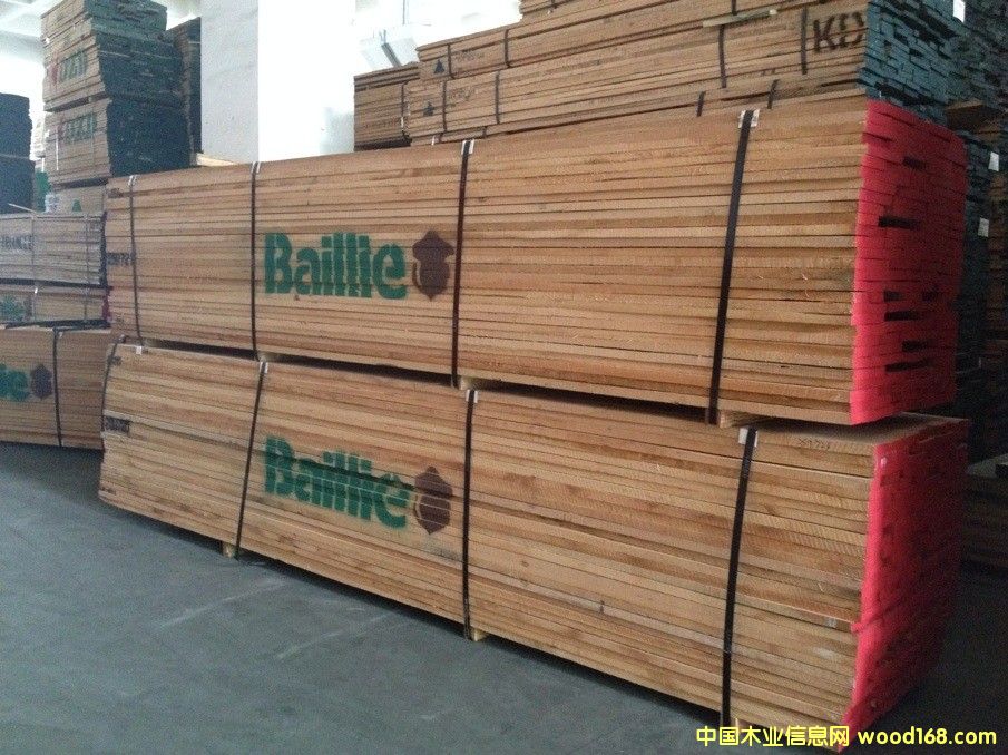 �c(di��n)���鿴�����t��ľ�Ŵ�DƬ