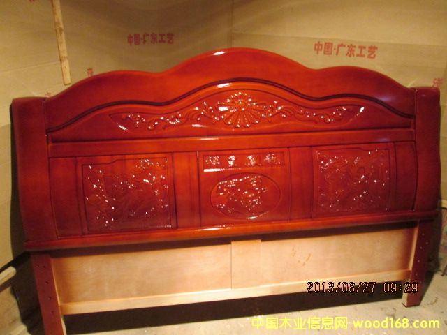 �c(di��n)���鿴��(sh��)ľ���Ŵ�DƬ