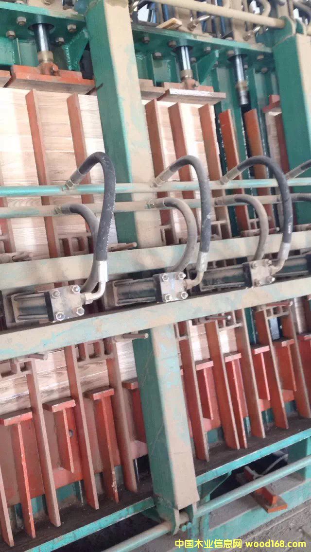 �c���鿴���_˹�M(j��n)����ľ�Mƴ���Ԕ��(x��)�Y��