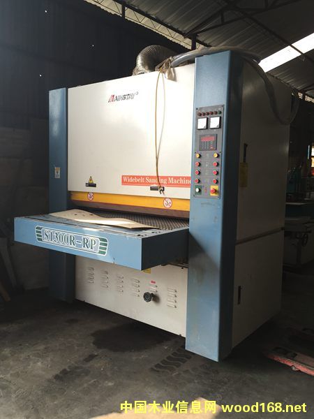 青島鐵輥雙砂砂光機(jī) 青島鐵輥雙砂砂光機(jī)