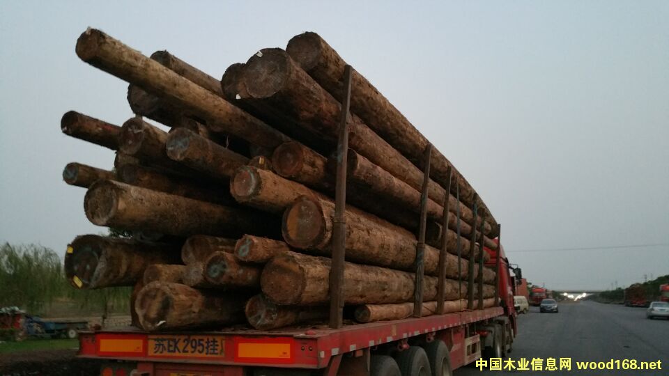 木材裝車照片 木材裝車照片
