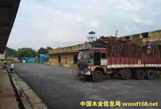 ӡ�ȳ������µ����uС�~��̴����r���ģ�