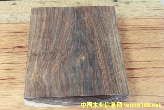 ���ֿع�:�ڽ�ľ�����Ƕ���