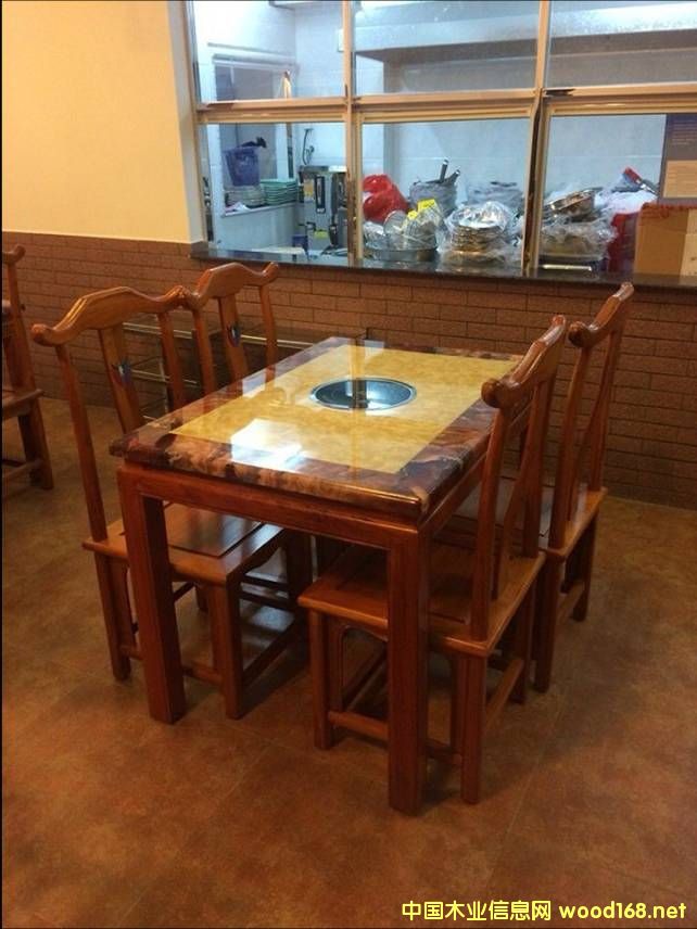 �������4