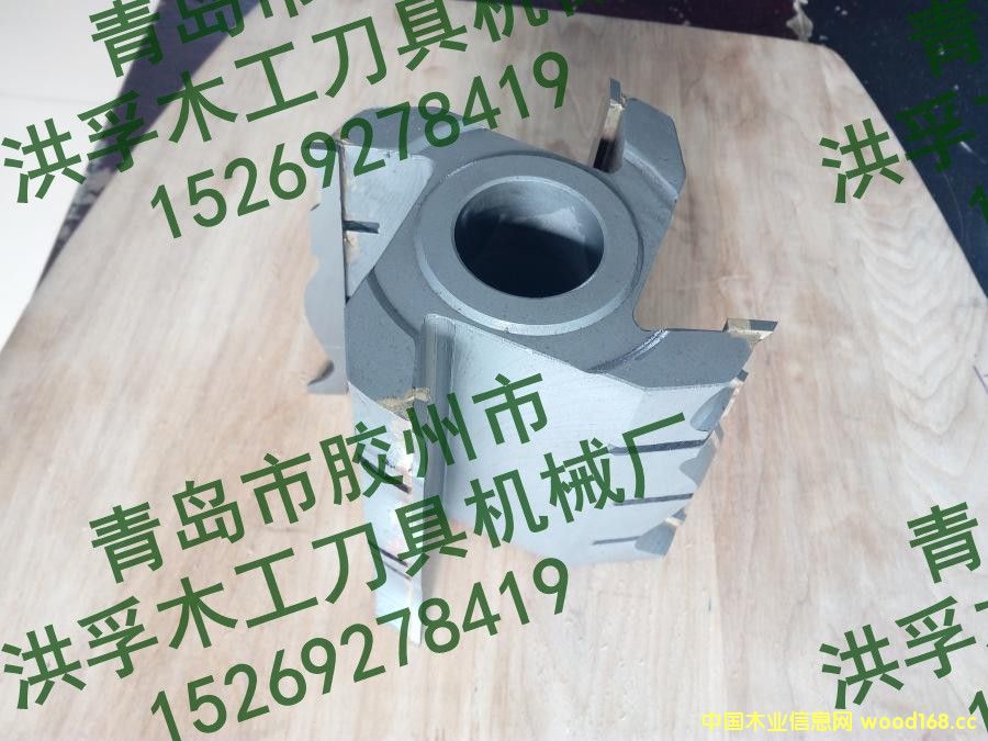 ���u���z���к���ľ�����ߙC(j��)е�Sƽ��