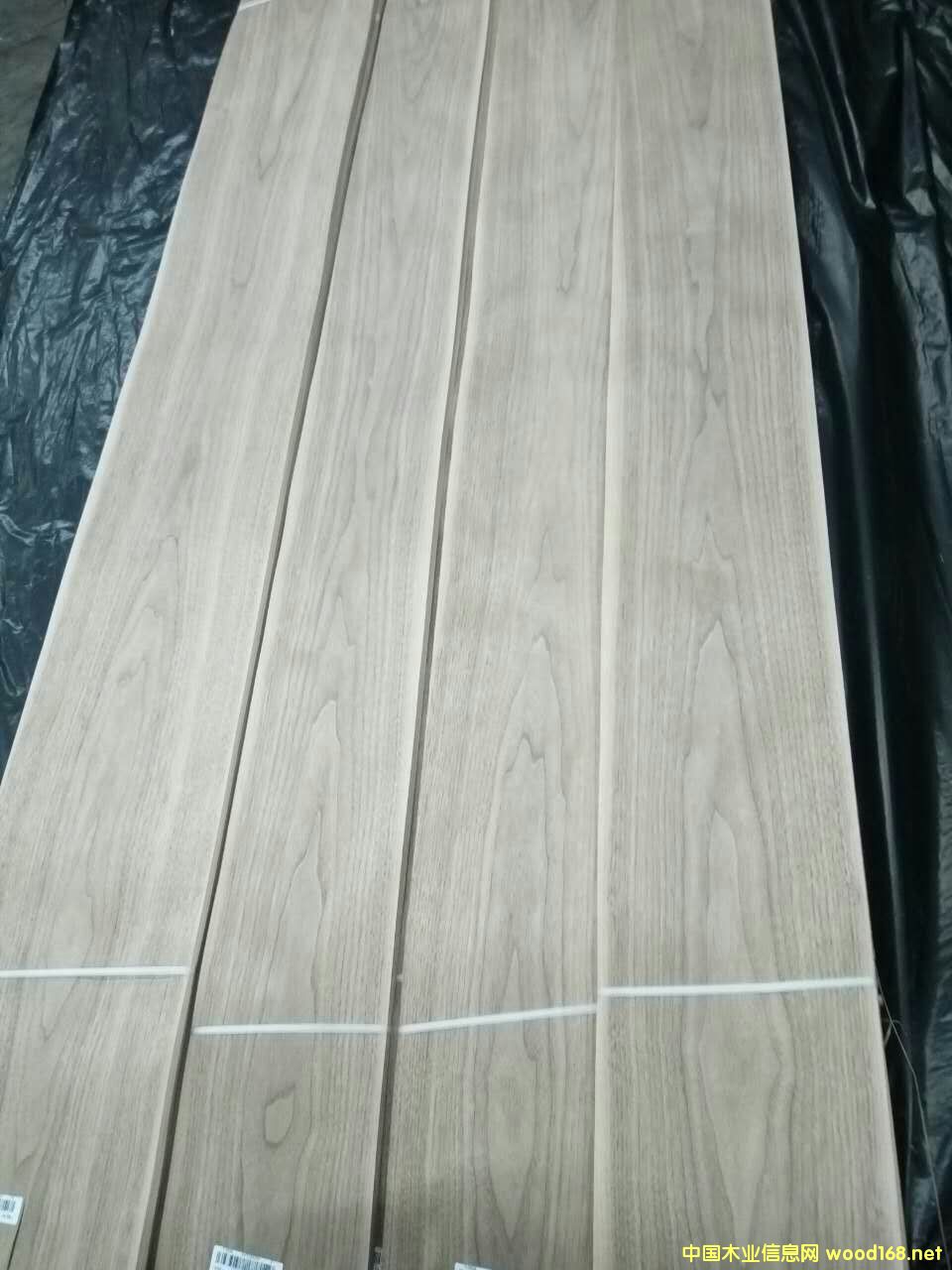 �\ɫ������ȻľƤ