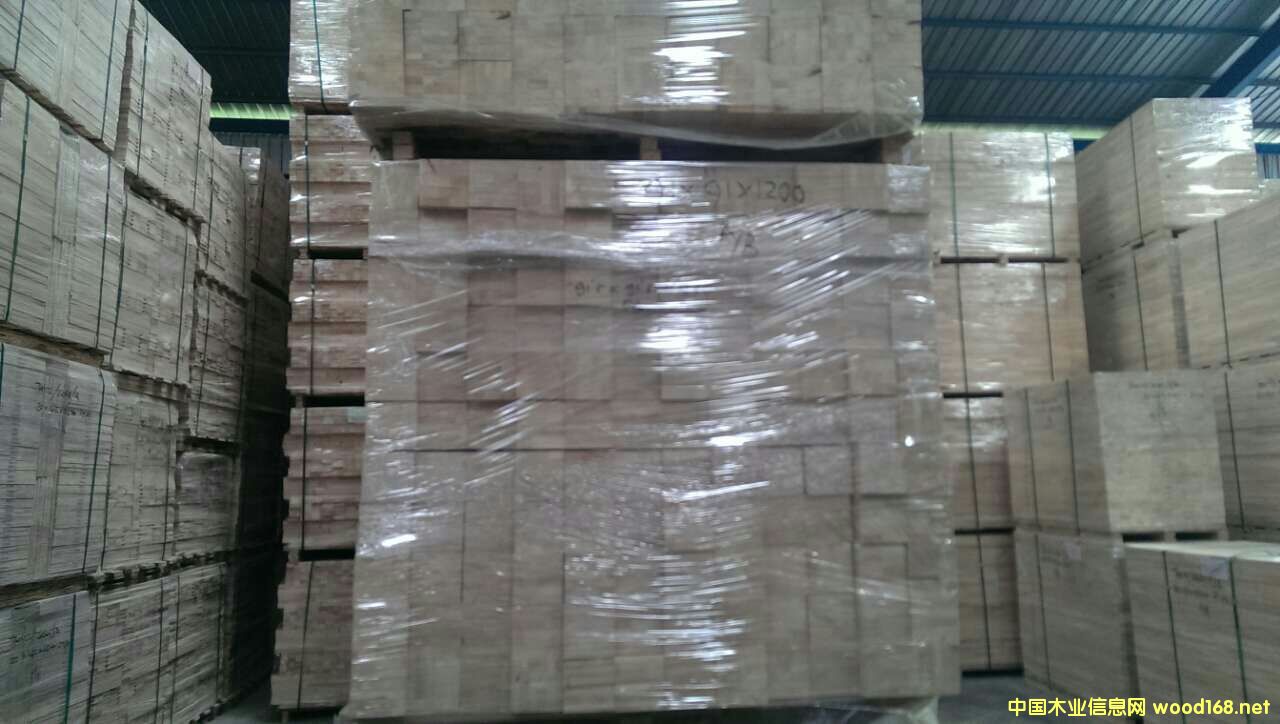 橡膠木立柱的詳細(xì)介紹