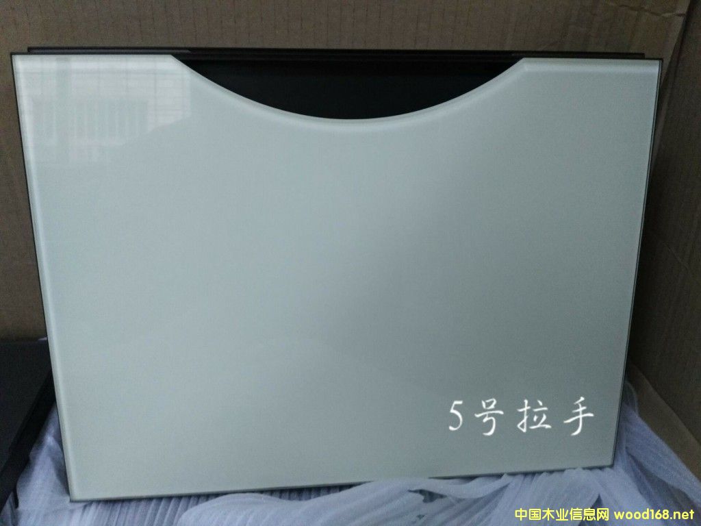 �c���鿴��������ϵ�зŴ�DƬ