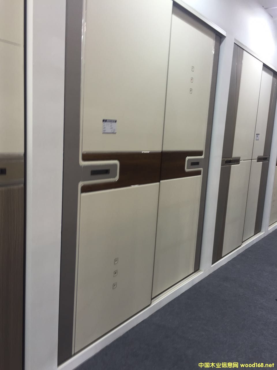 �c(di��n)���鿴�Ҿ��b�Ŵ�DƬ