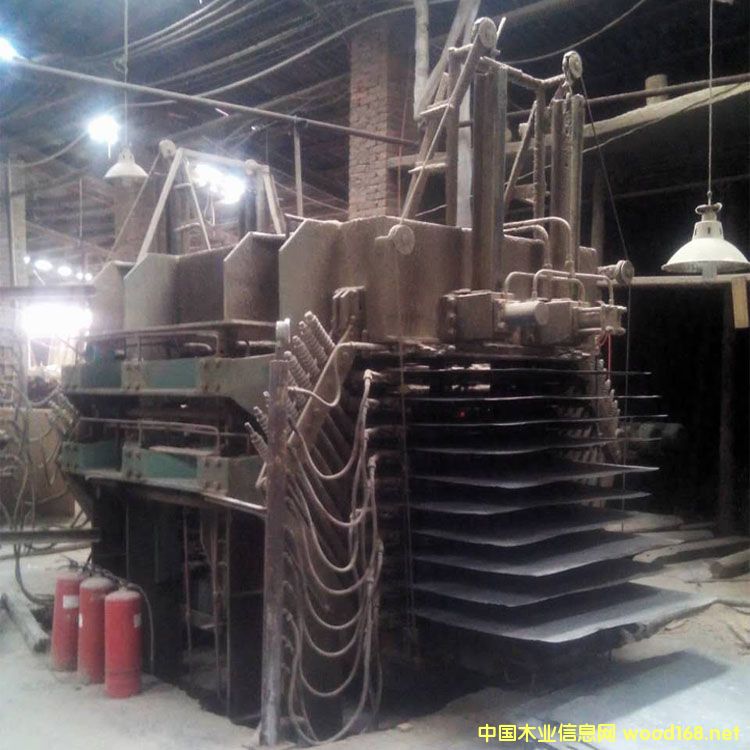 十層同步閉合四面?zhèn)葔簾釅簷C 十層同步閉合四面?zhèn)葔簾釅簷C