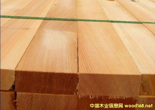 ���B���ؿڰ�һ��ľ�ĵ�؛���r(ji��)��ͨ��(b��o)