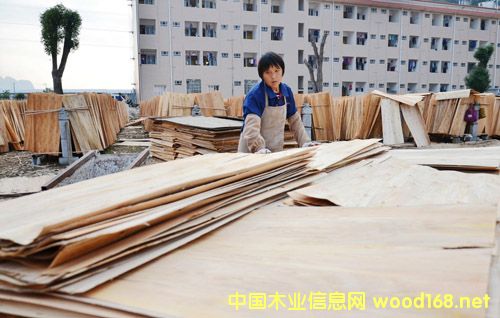 �V���_��ľ�ļӹ��a(ch��n)ֵ��4.5�|Ԫ