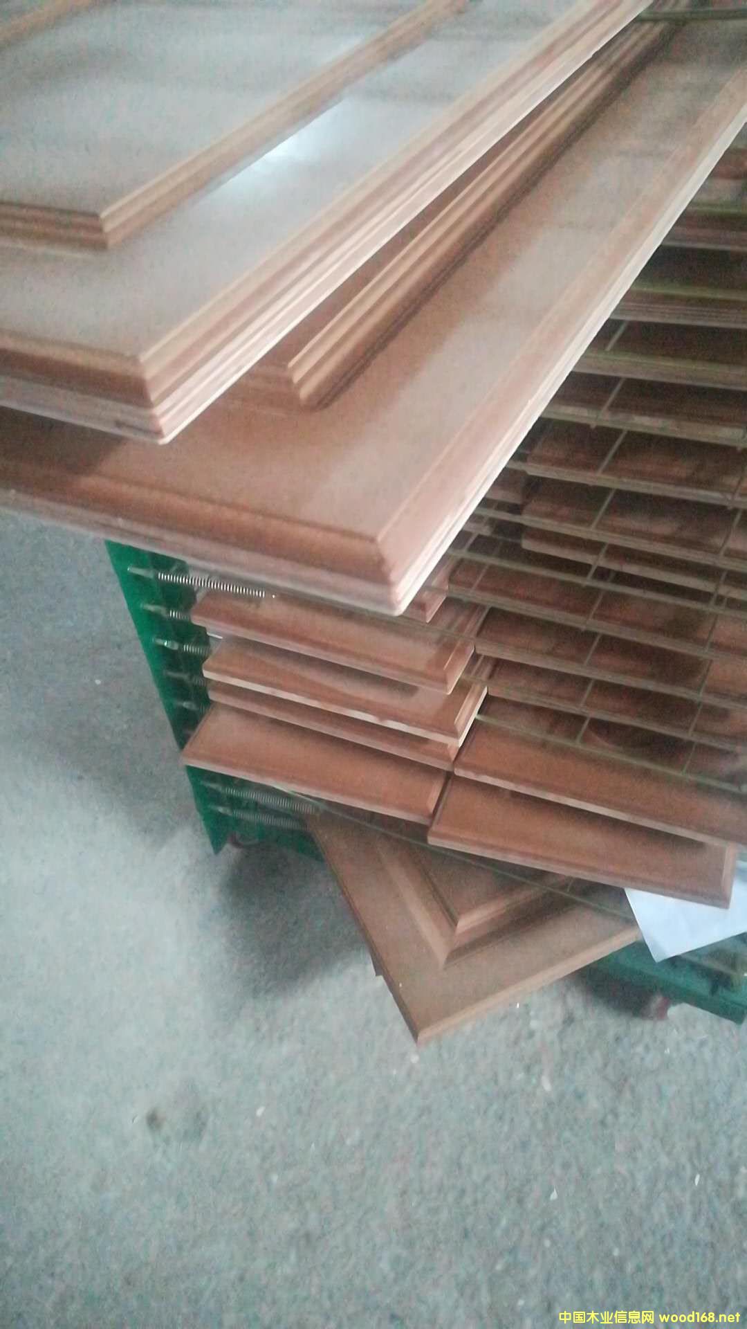 ��ľ��(f��)�ϵ�̰�