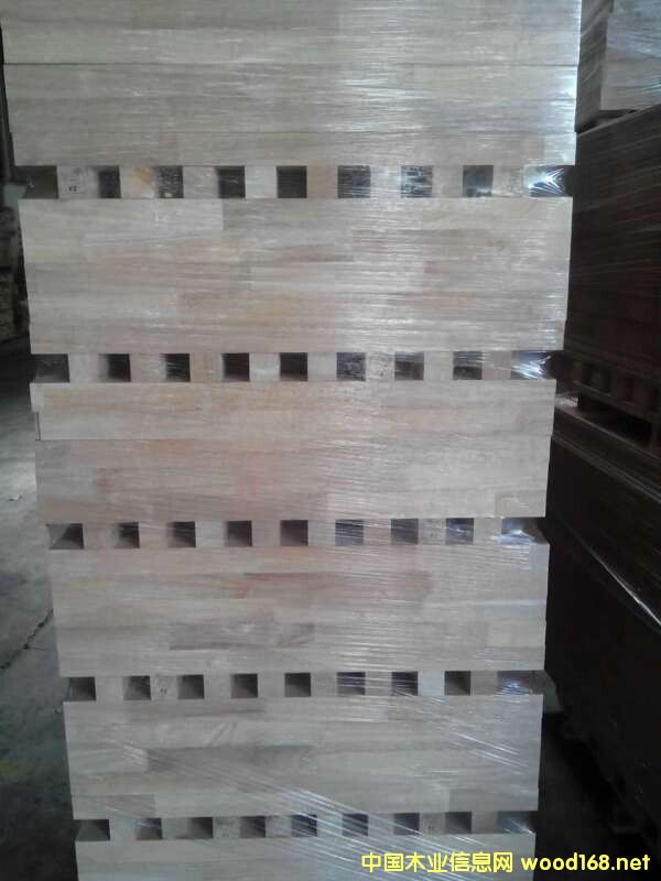 ���zľ����С��