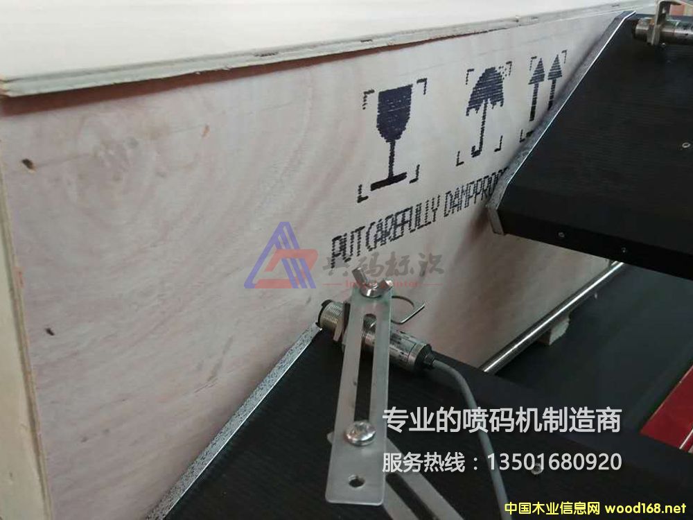 �c���鿴�Ϻ�ľ�䇊�a�C(j��)�Ŵ�DƬ