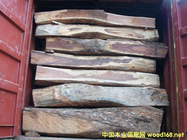 [��] �����M(j��n)�ڻ�����ԭľ���l(f��)