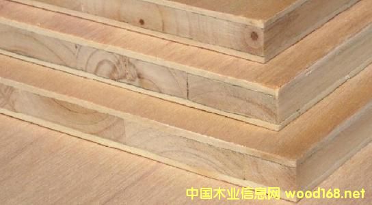   ��ľ����