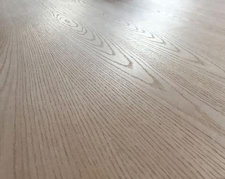 �����t��